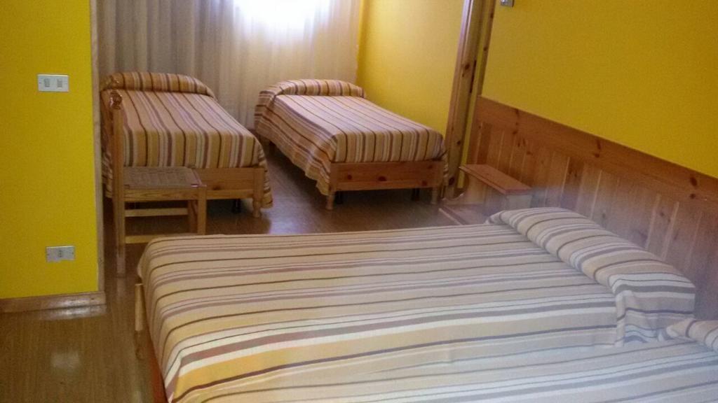 Albergo Trieste Tambre dʼAlpago Habitación foto