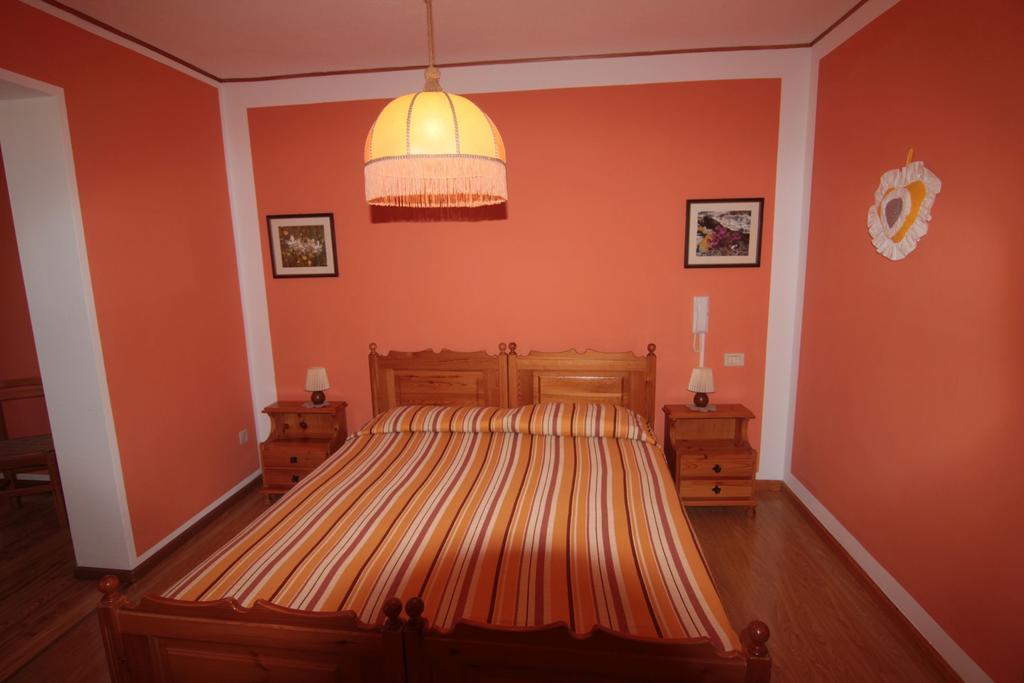 Albergo Trieste Tambre dʼAlpago Habitación foto